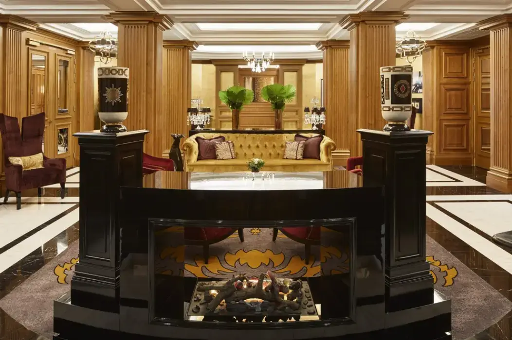 Maison Astor, Curio Collection by Hilton 12