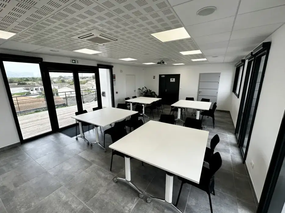 Salle La Rivièra 10