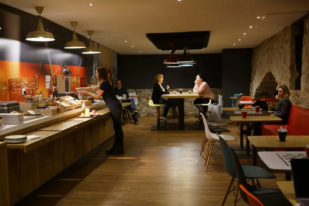 Ibis Douai 11