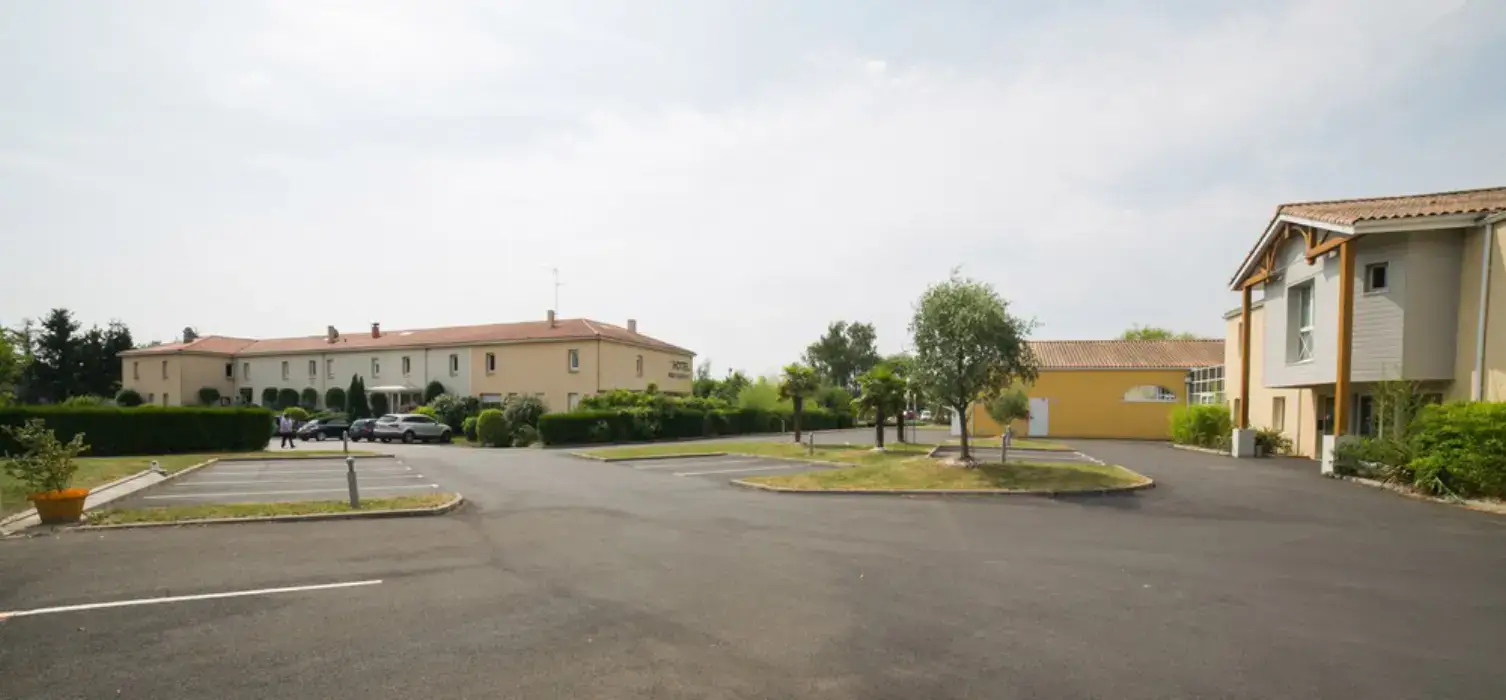 Hôtel de la Louée 11