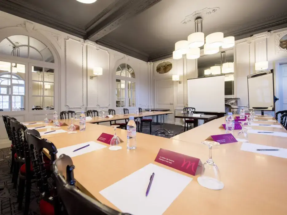 Mercure Rodez Cathedrale 8