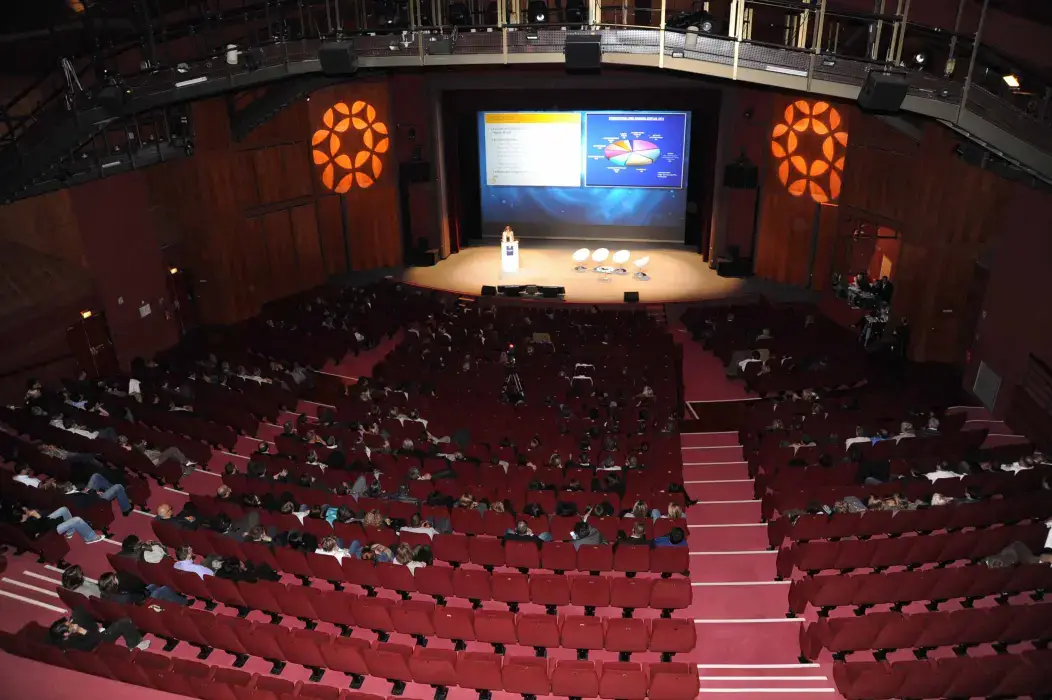 Palais des Congrès d'Issy 7