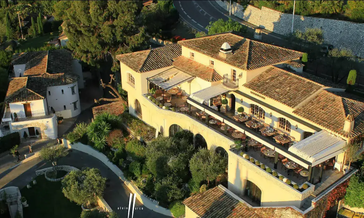 Hôtel Restaurant Alain Llorca 8
