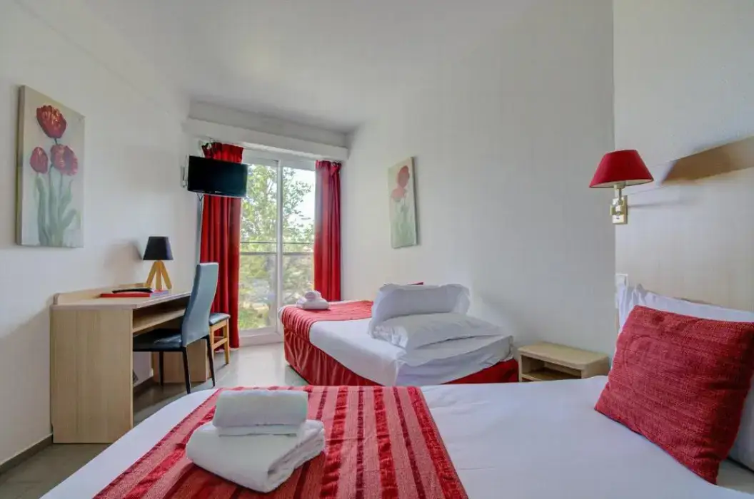 Hôtel Les Nevons 10