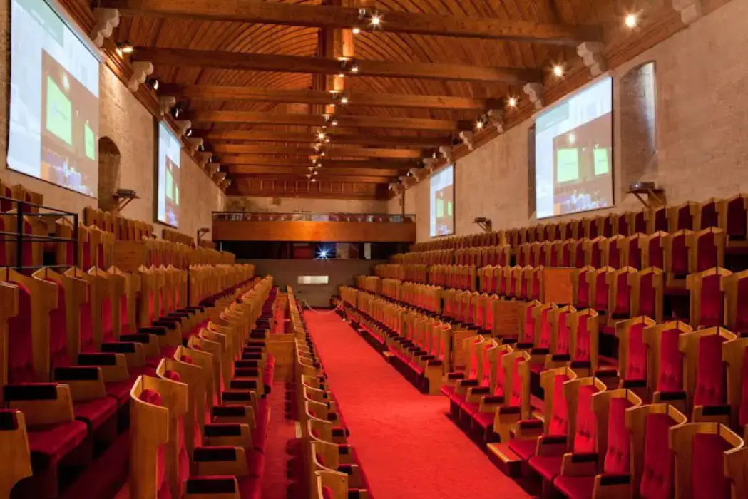 Centre des Congrès du Palais des Papes 2