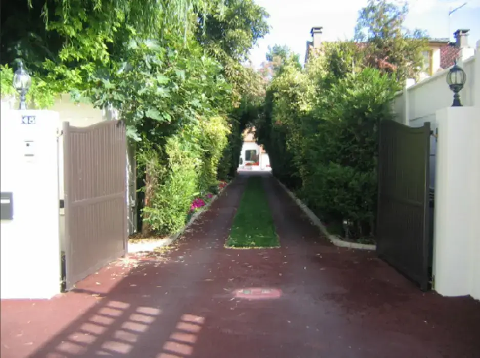Au Jardin Des Saules 2