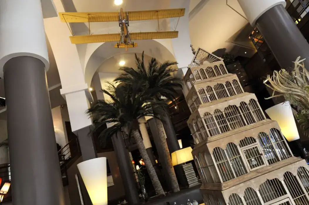 La Villa 6
