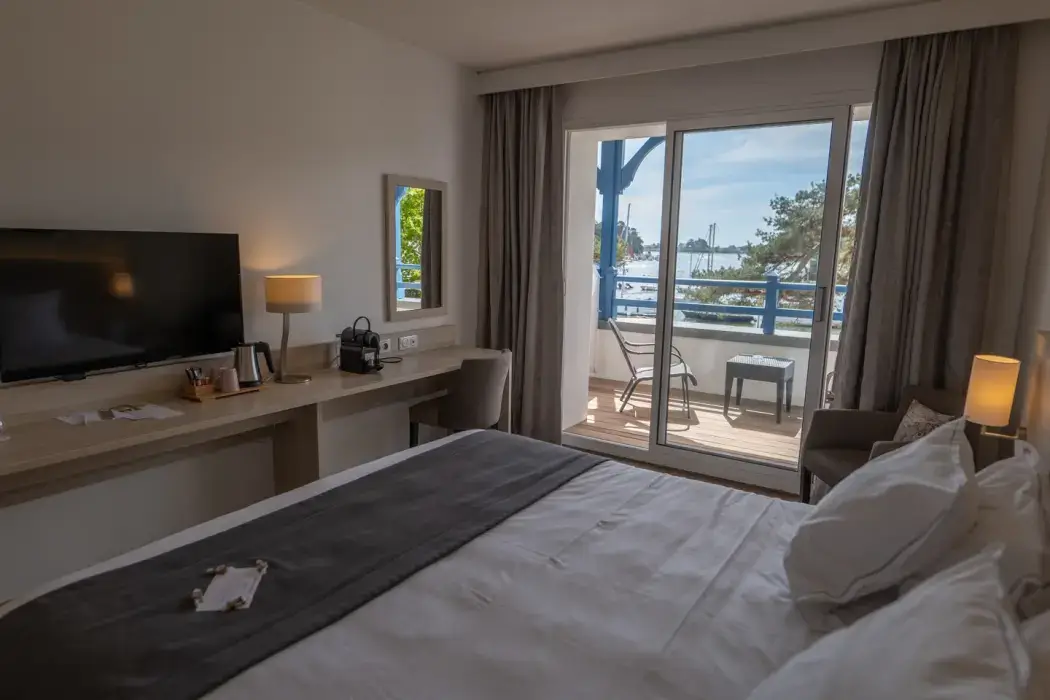 Best Western Plus Hôtel Le Roof 9
