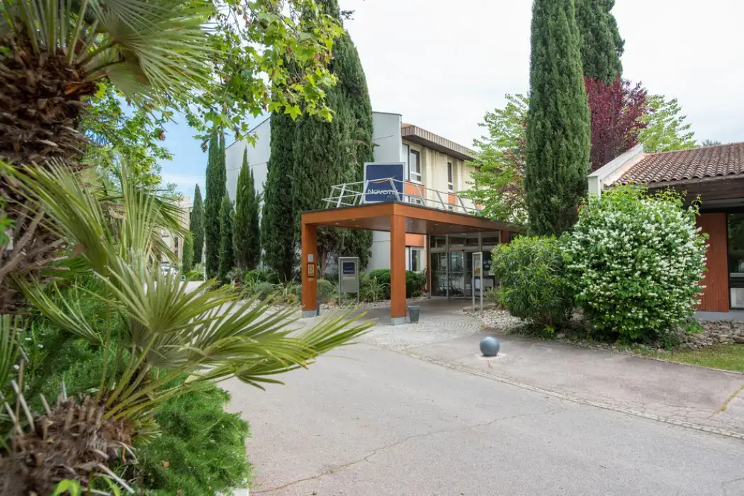 Novotel Aix En Provence Beaumanoir Les 3 Sautets