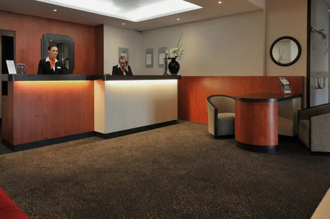 Mercure Maurepas Saint Quentin 5