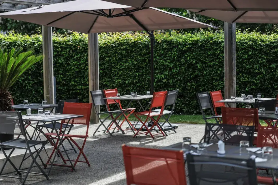 Mercure Maurepas Saint Quentin 19