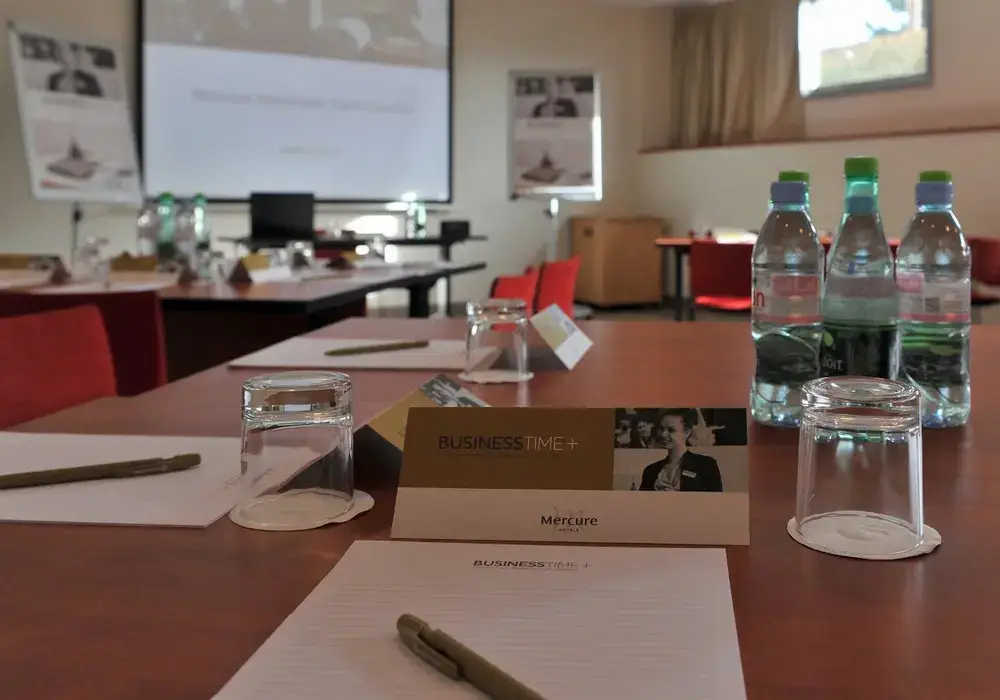 Mercure Maurepas Saint Quentin 30