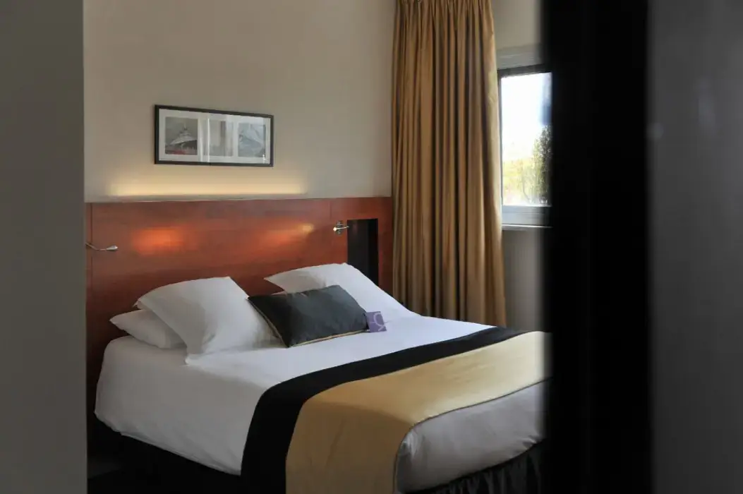 Mercure Maurepas Saint Quentin 32