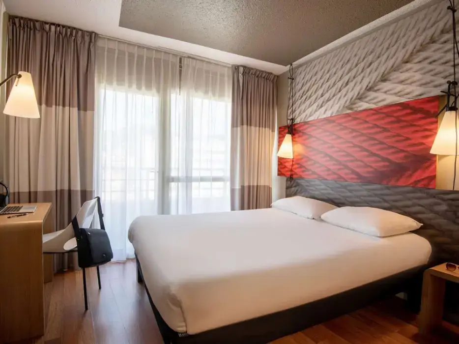 Ibis Cannes Plage La Bocca 8