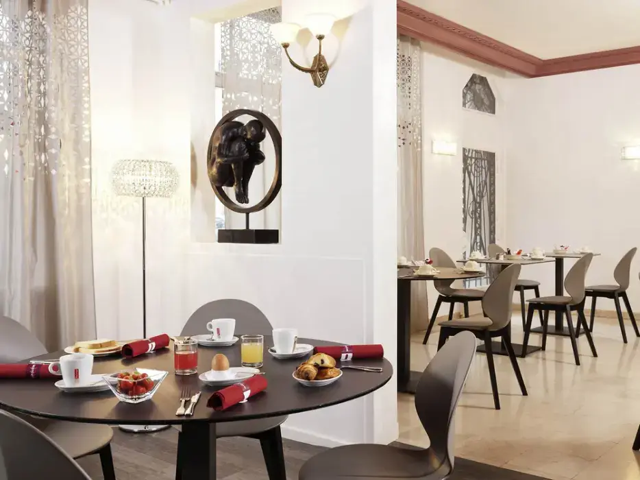 Mercure Opéra Faubourg Montmartre 8