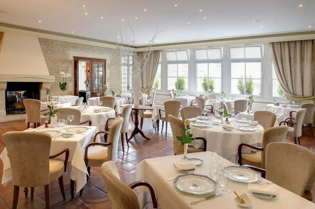 Hotel Restaurant Le Dauphin et Le Spa du Prieuré 12