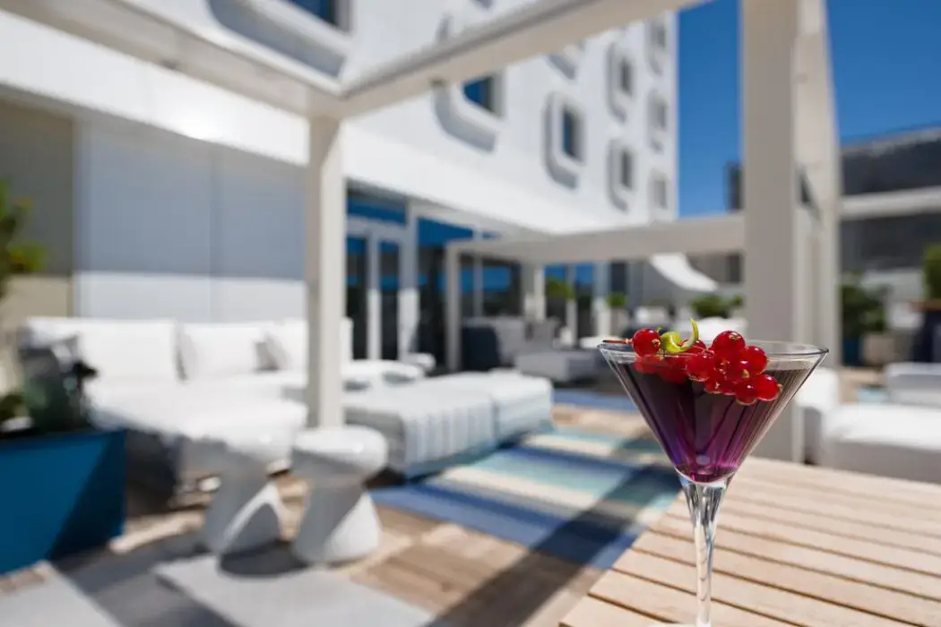 Golden Tulip Marseille Euromed 9