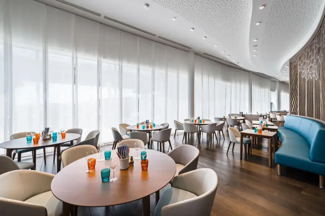 Golden Tulip Marseille Euromed 13
