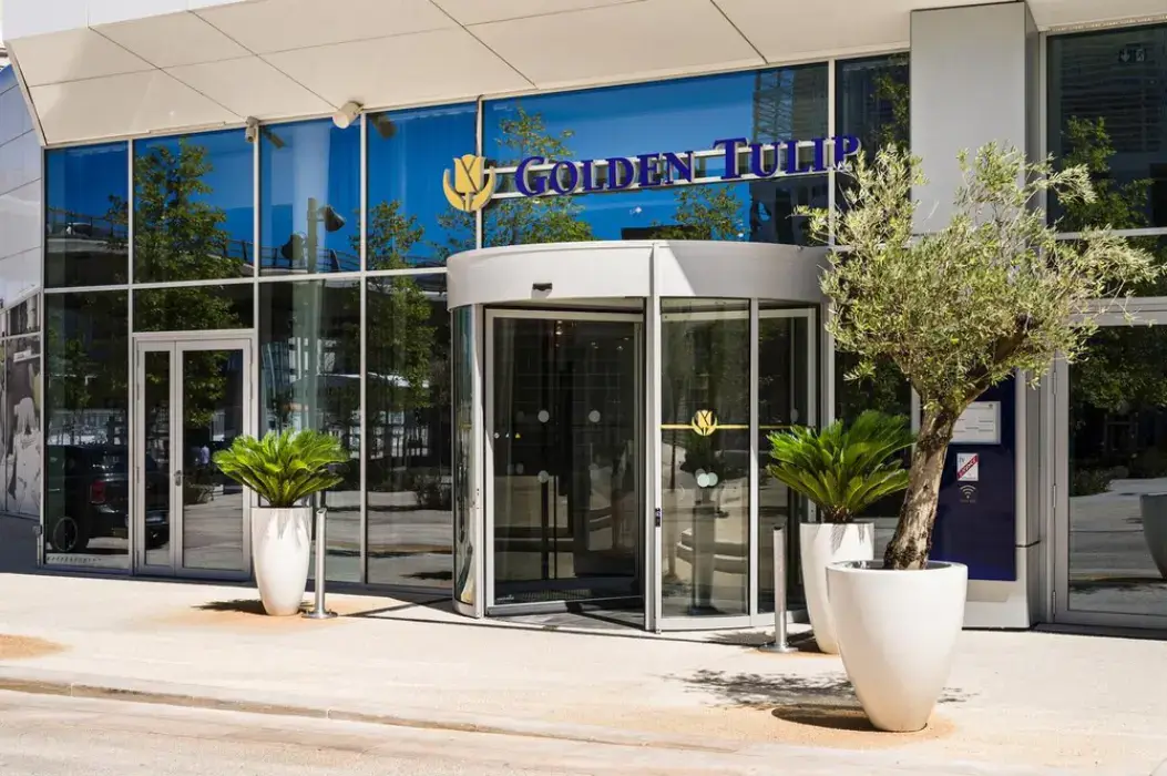 Golden Tulip Marseille Euromed 17