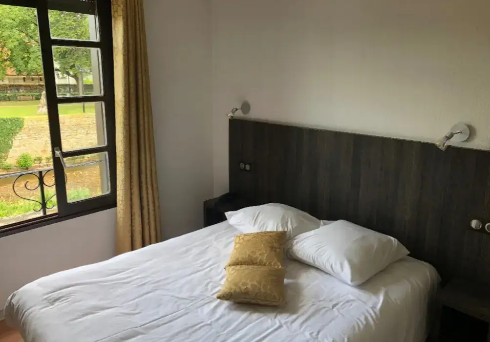 Hôtel Victor Hugo 9