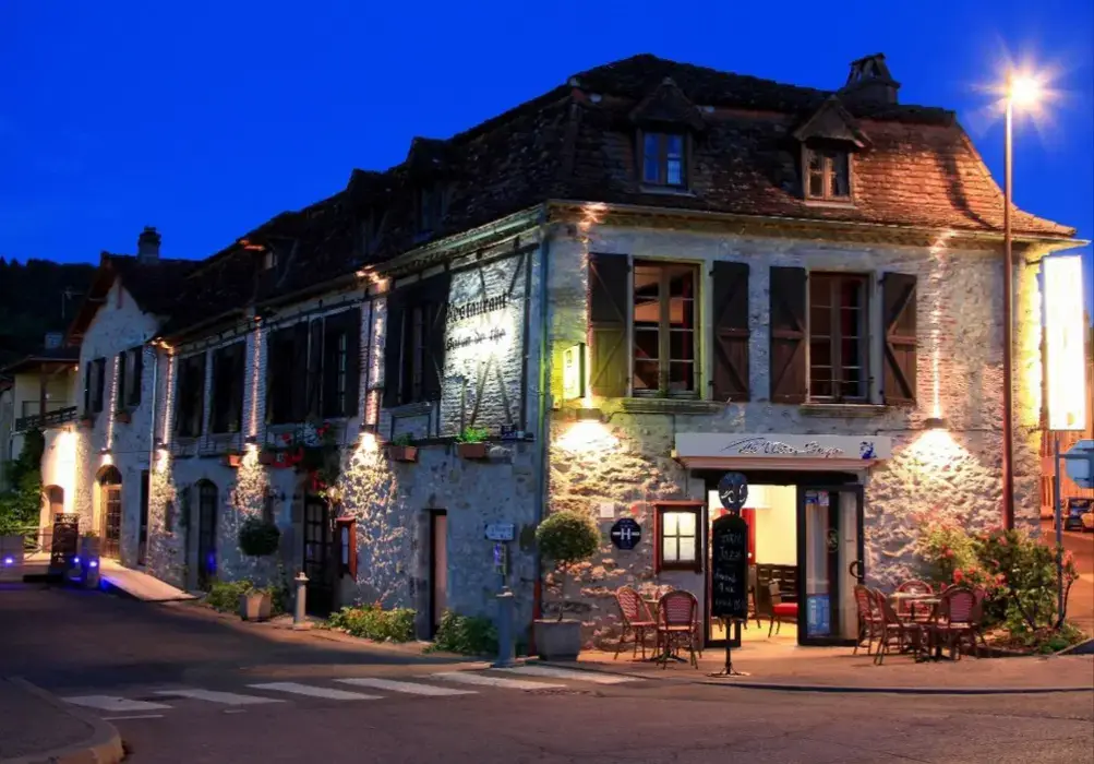 Hôtel Victor Hugo 10