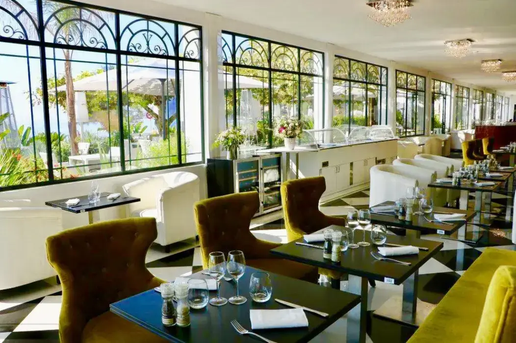 Grand Hôtel des Sablettes, Curio Collection by Hilton 4