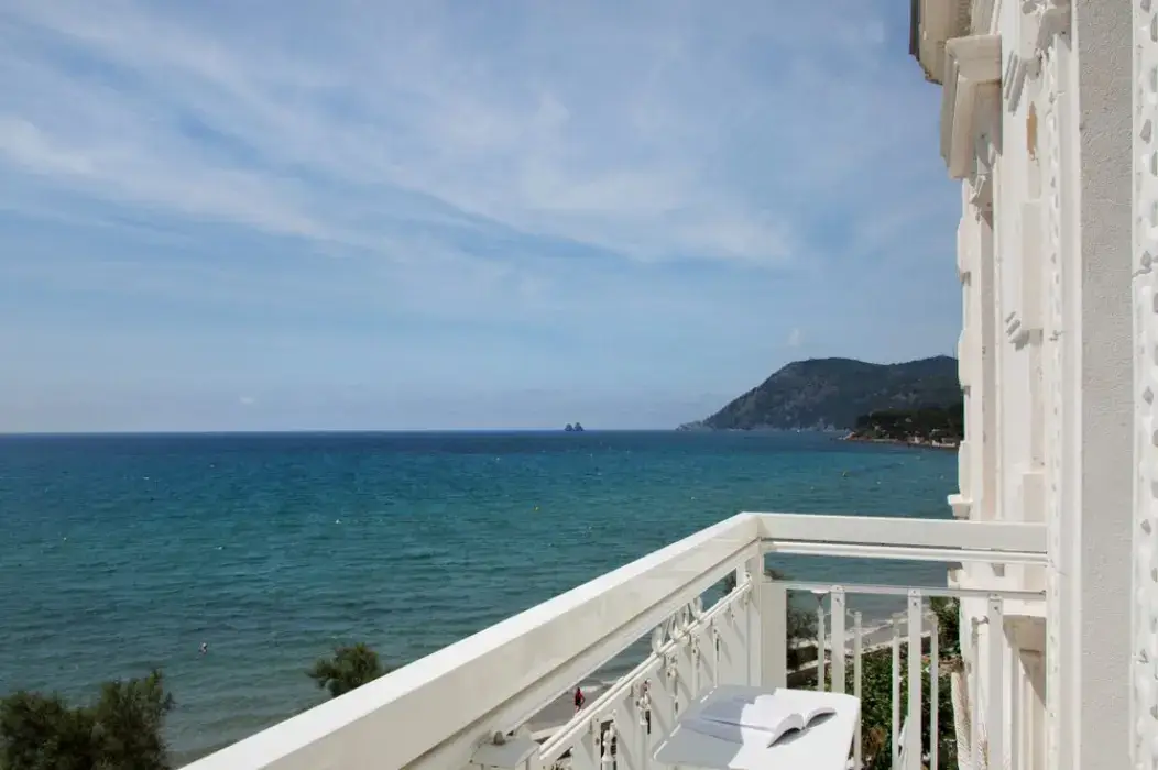 Grand Hôtel des Sablettes, Curio Collection by Hilton 8