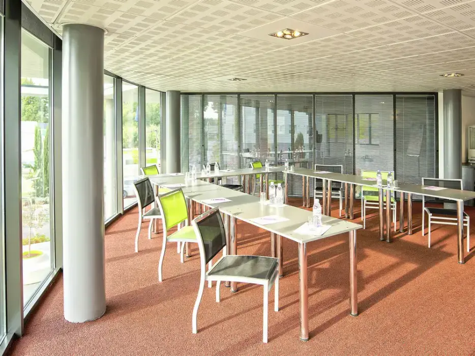 Ibis Styles Pertuis 2