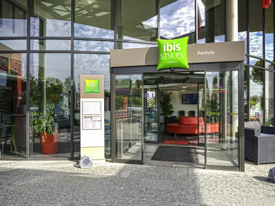 Ibis Styles Pertuis 11