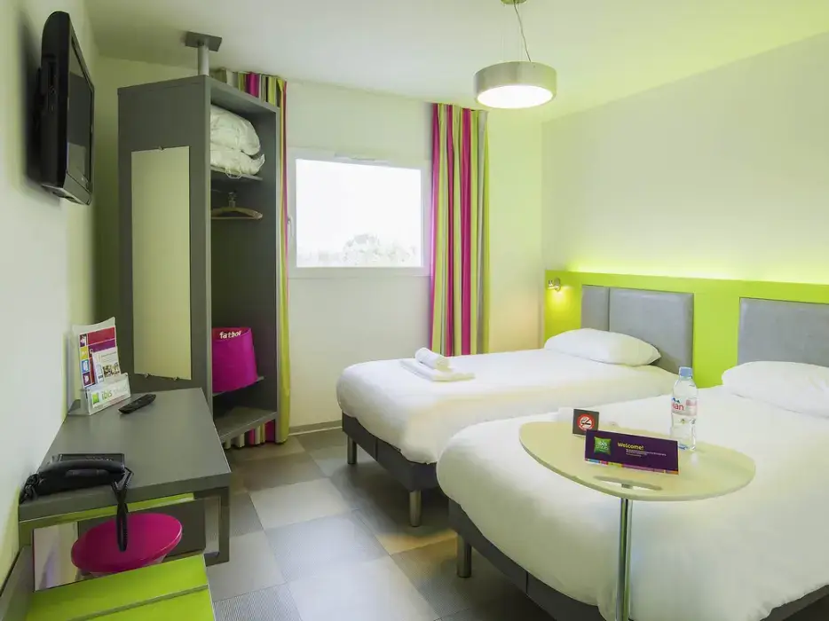Ibis Styles Pertuis 13