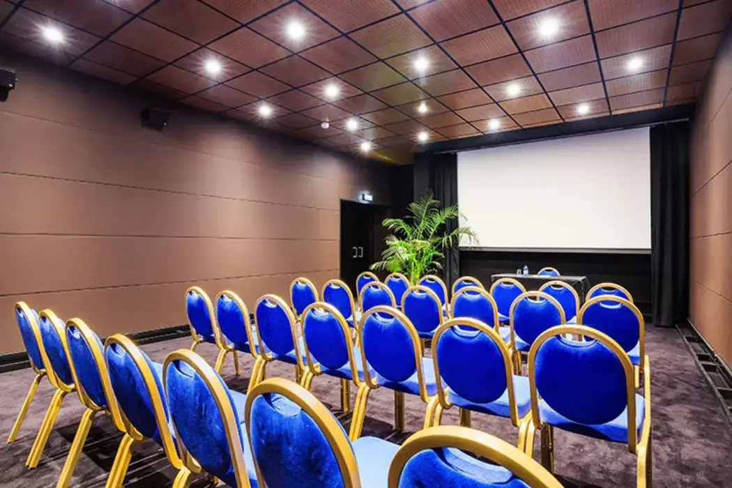 Palais des Festivals et des Congrès Cannes 3