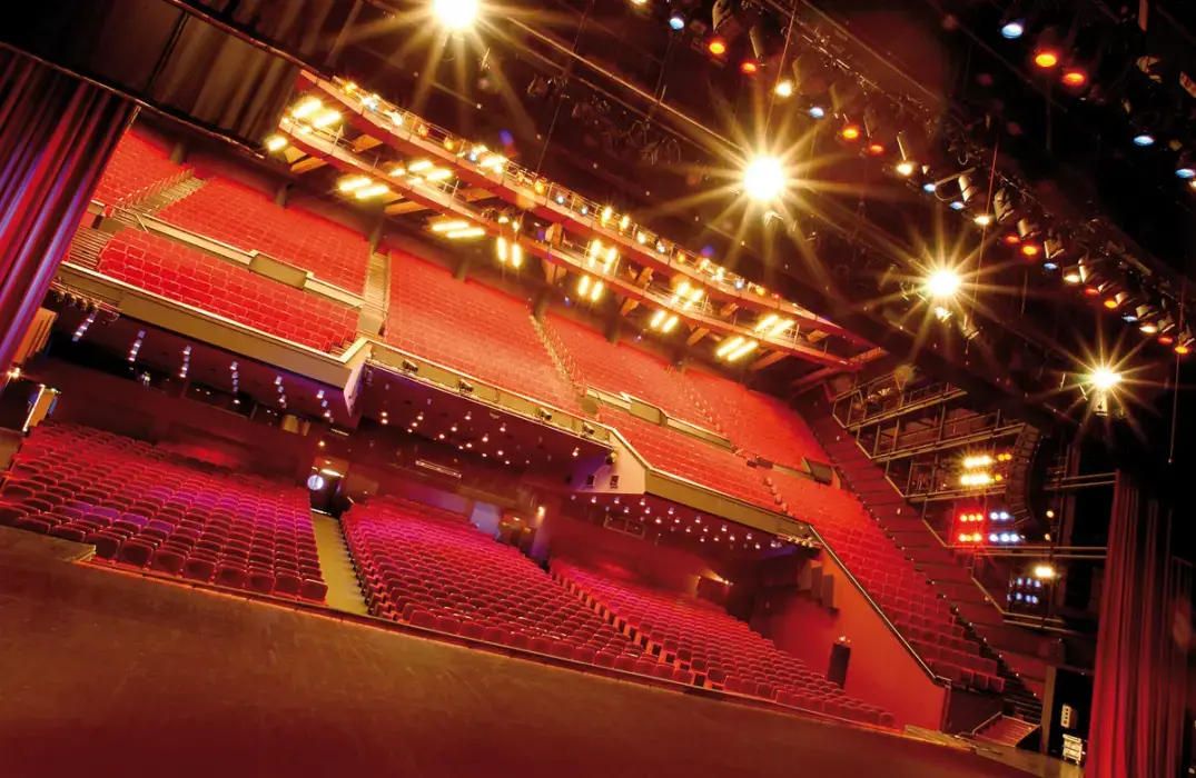 Palais des Festivals et des Congrès Cannes 5