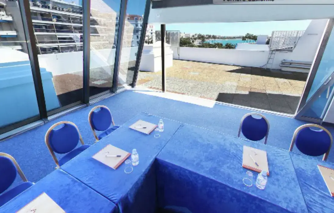 Palais des Festivals et des Congrès Cannes 12