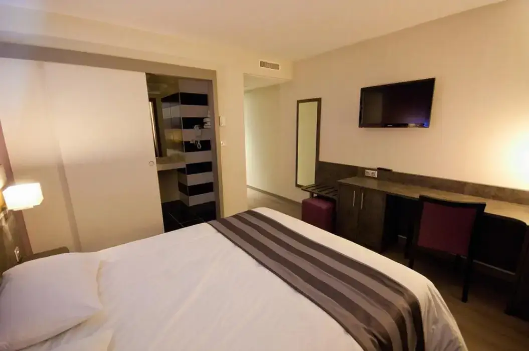 Brit Hôtel Saint-Dizier 11
