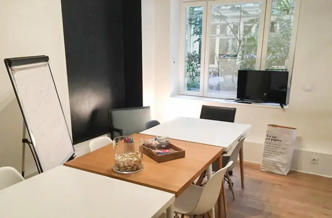 Cosy Corner 6