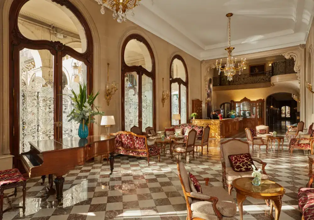 Hotel Regina Louvre 4