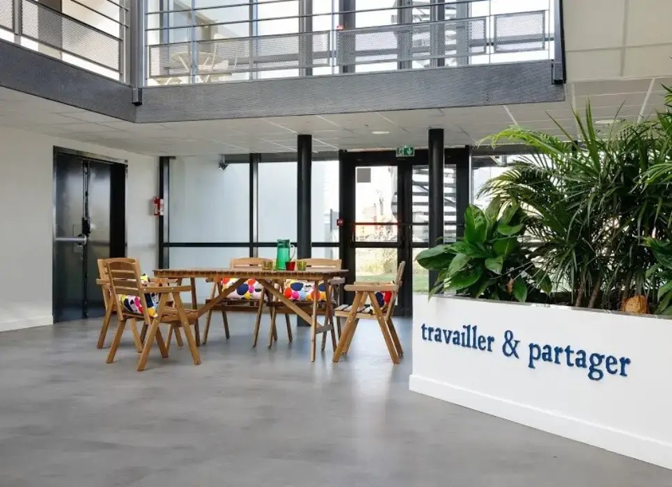 Hub Business Center 5