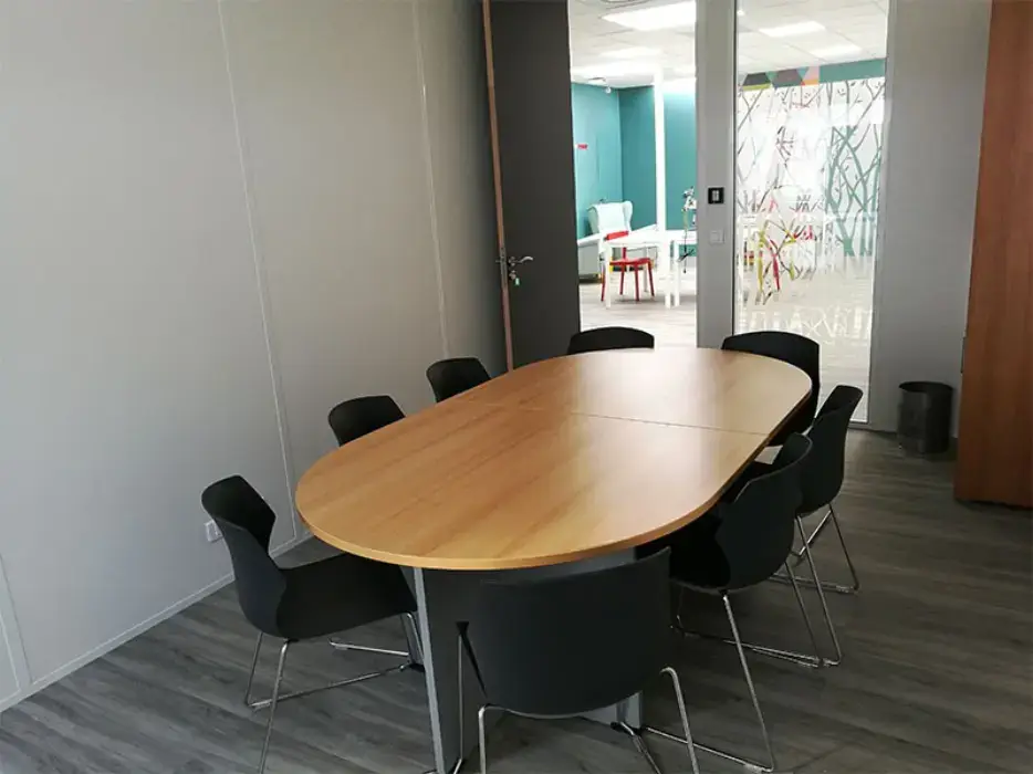 Hub Business Center 8