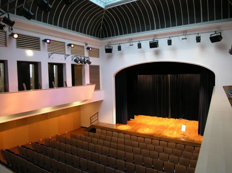 Palais Lumiere 4