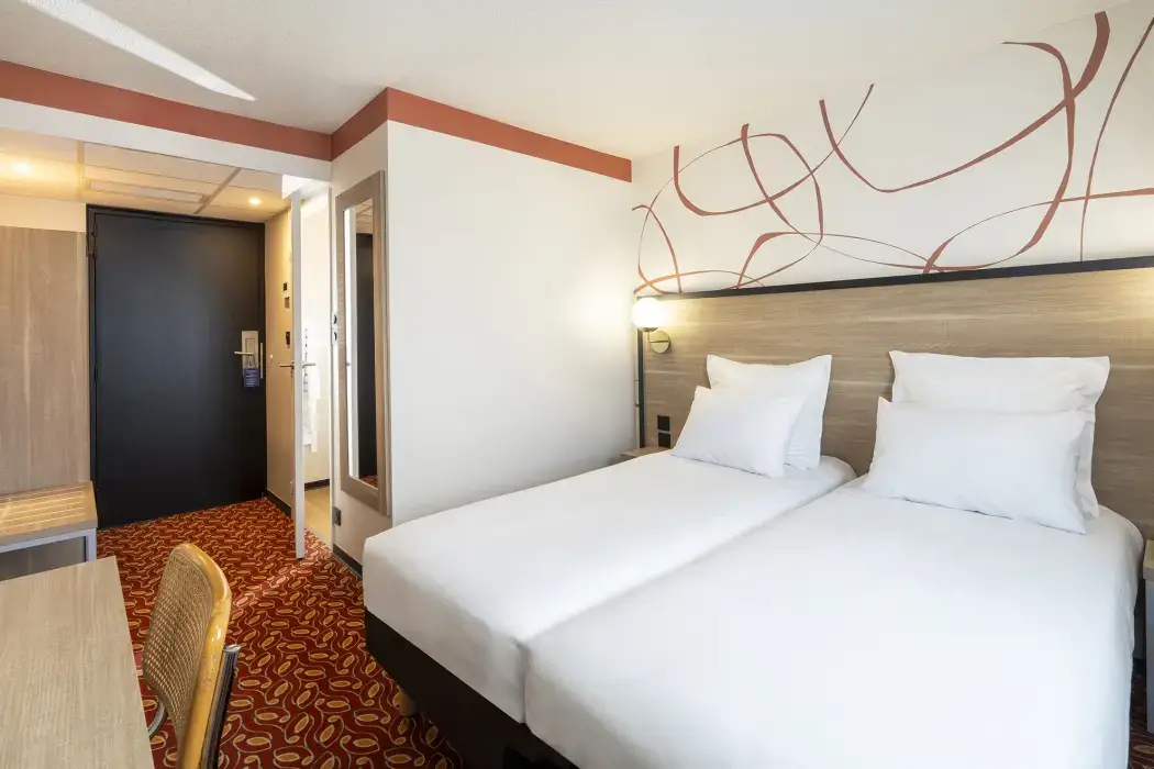 Sure Hôtel by Best Western Caen Memorial 6
