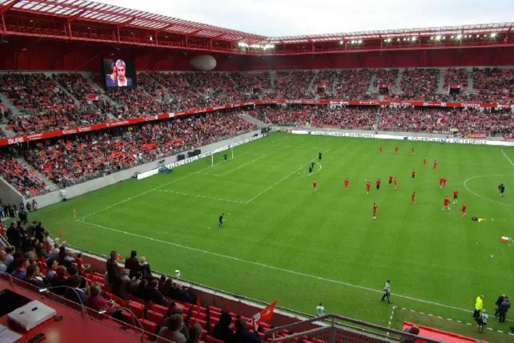 Stade du Hainaut 6