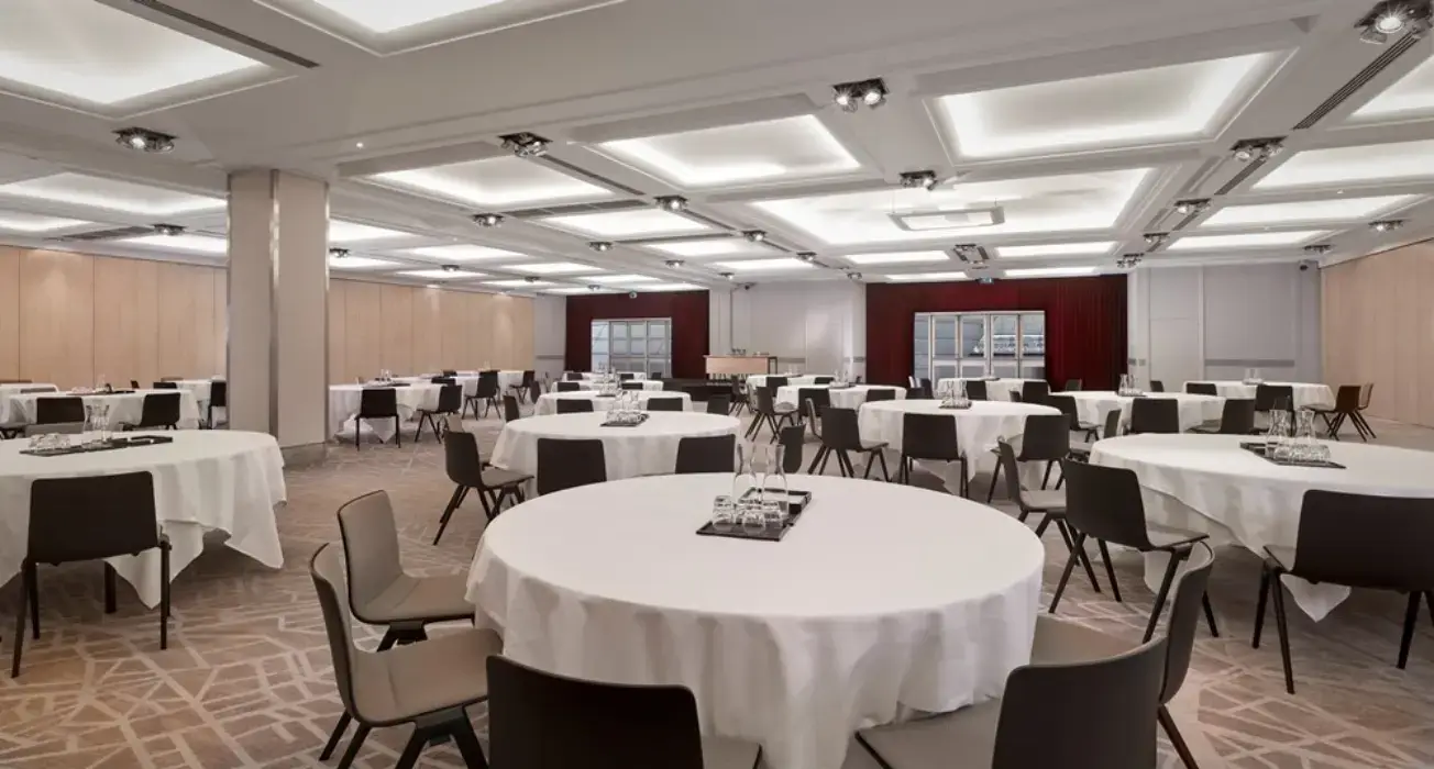 Hyatt Regency Paris Etoile 11