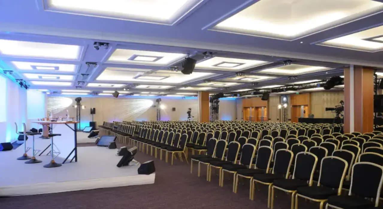 Hyatt Regency Paris Etoile 13