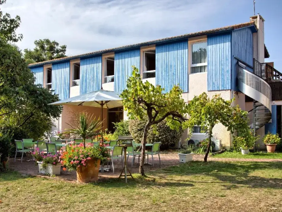 Hôtel Le Pont Bernet 2