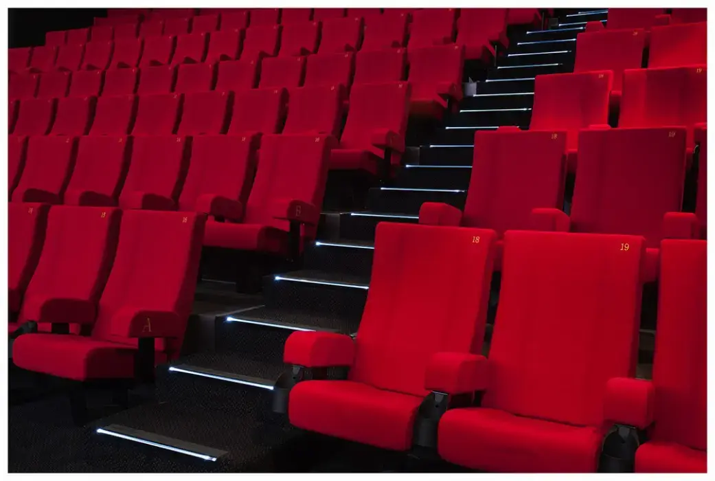 Pathé Le Mans 5
