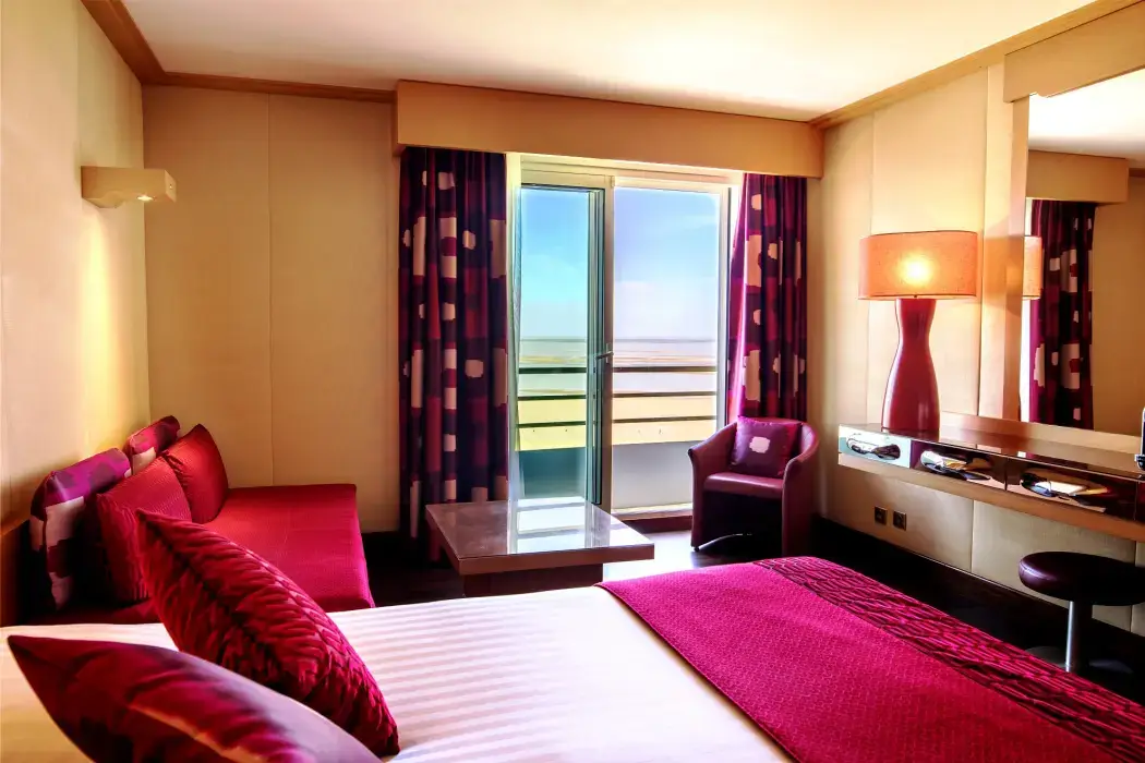 Hôtel Spa Casino 11