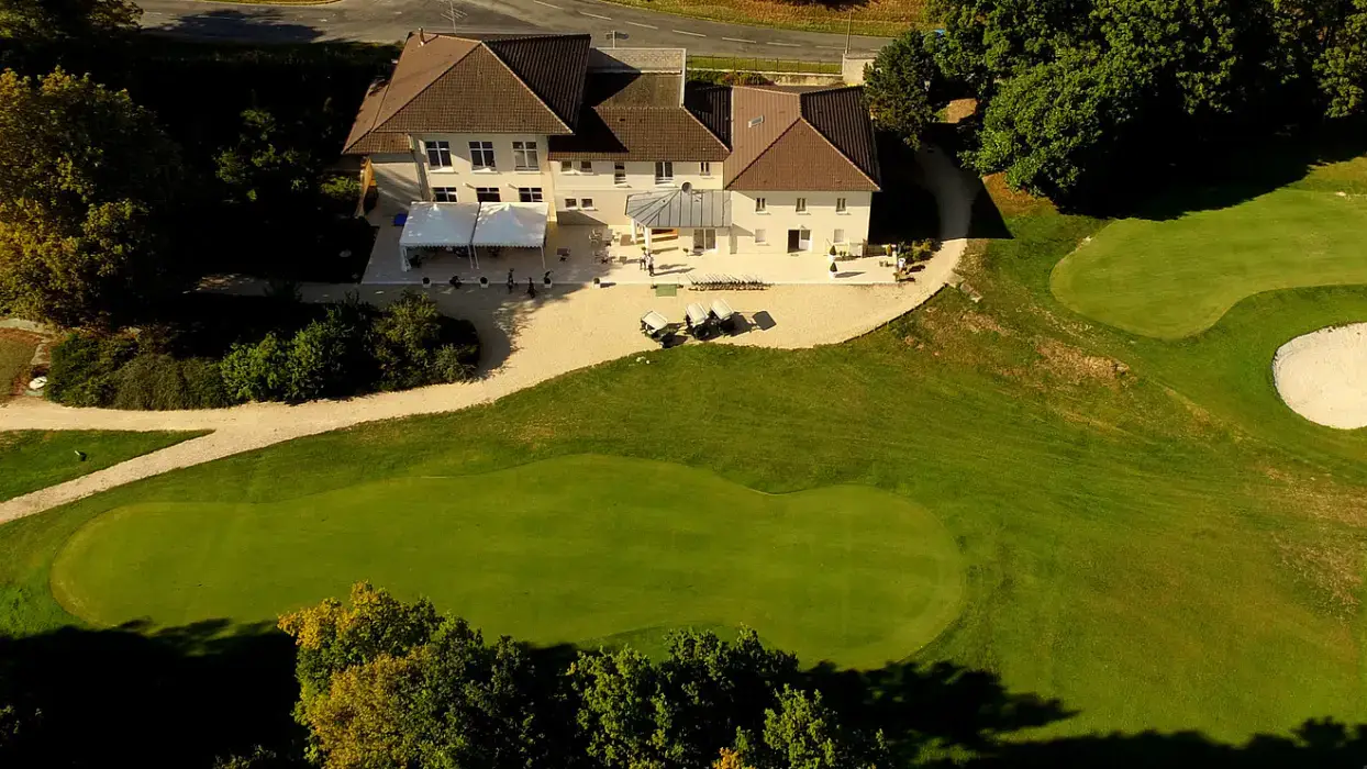 Golf du Château d'Humières 4