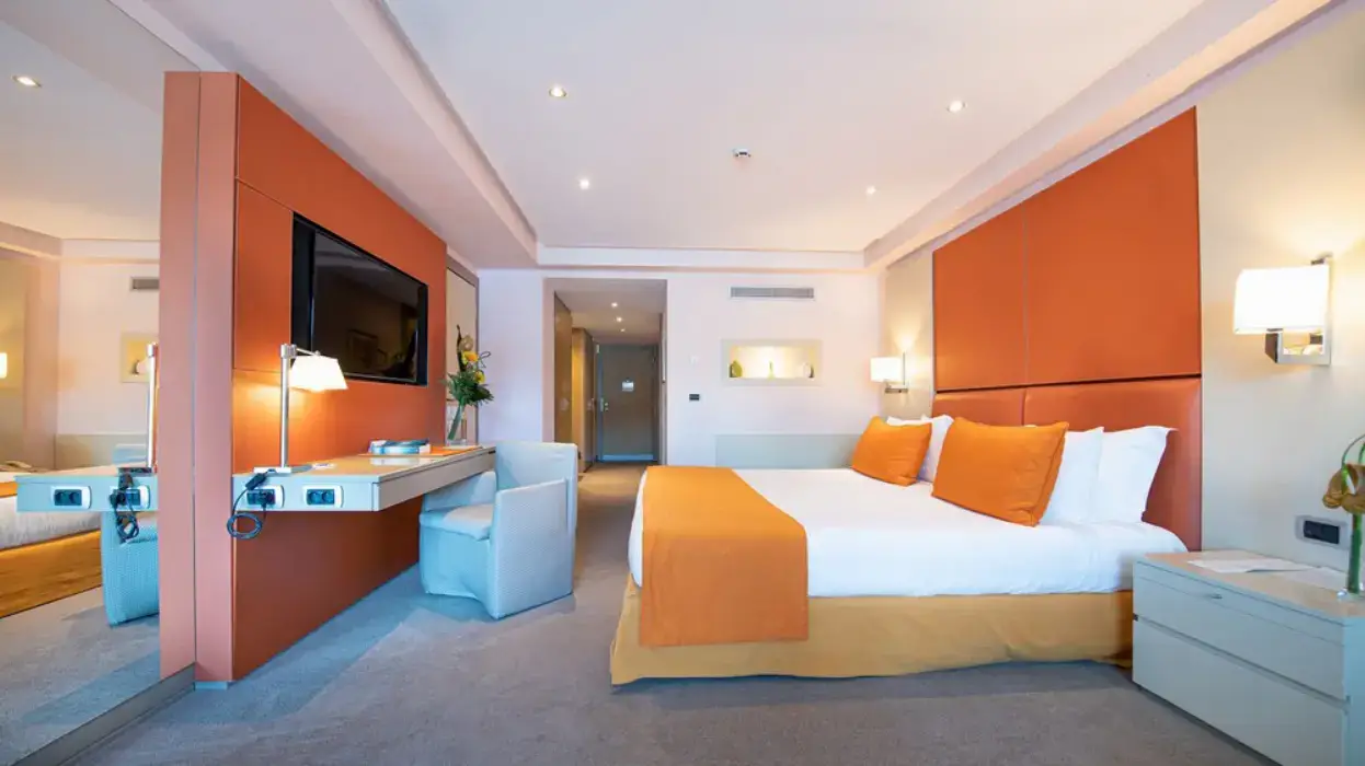 Port Palace 10