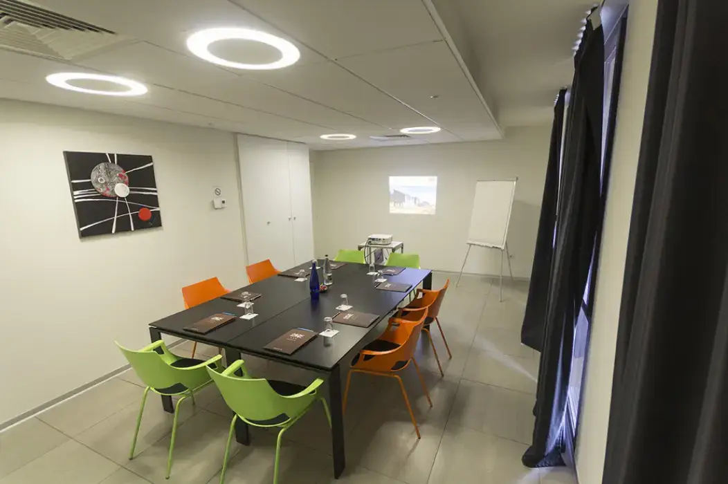 Le Nexhotel 8