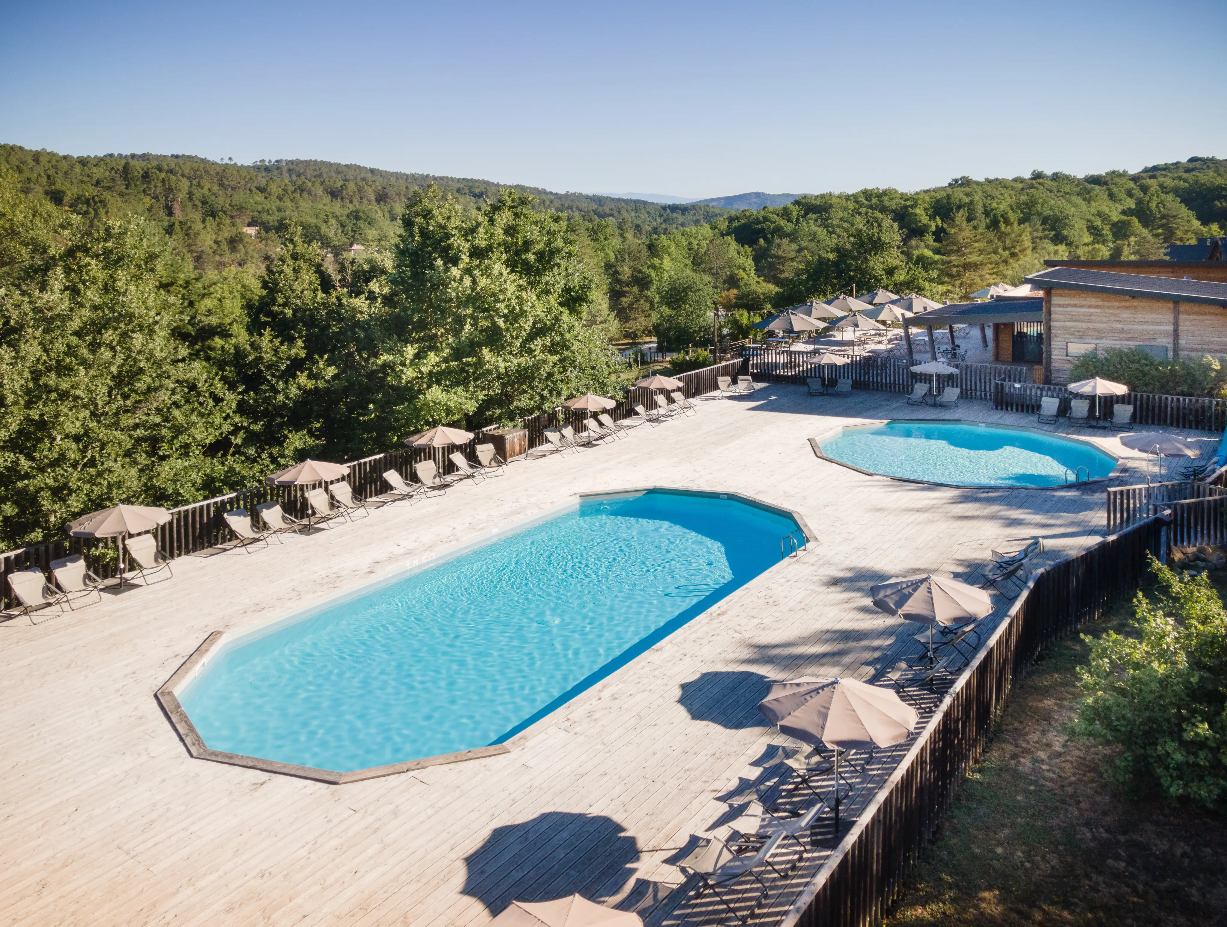 VILLAGE HUTTOPIA SUD ARDECHE 2